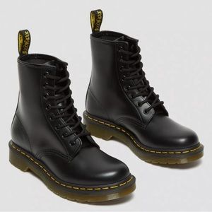 Dr Martens Luana Boot NWOT Size 8/9